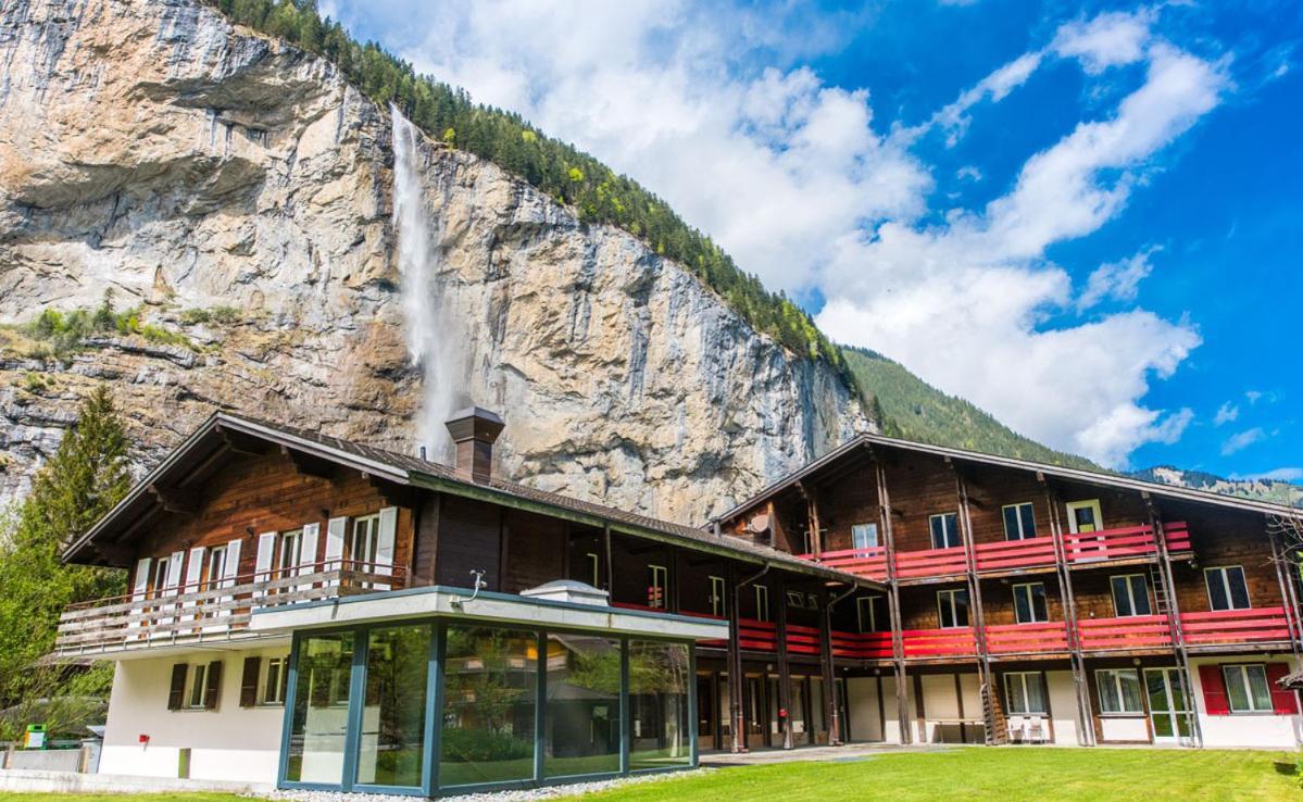 Alpine Base Hostel - Adults Only Лаутербруннен Экстерьер фото